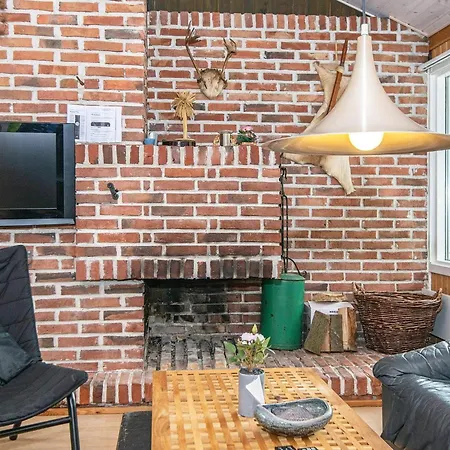 6 Person In Knebel-by Traum *